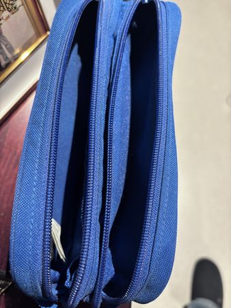 Adidas Etui blau - Ideal für die Schule