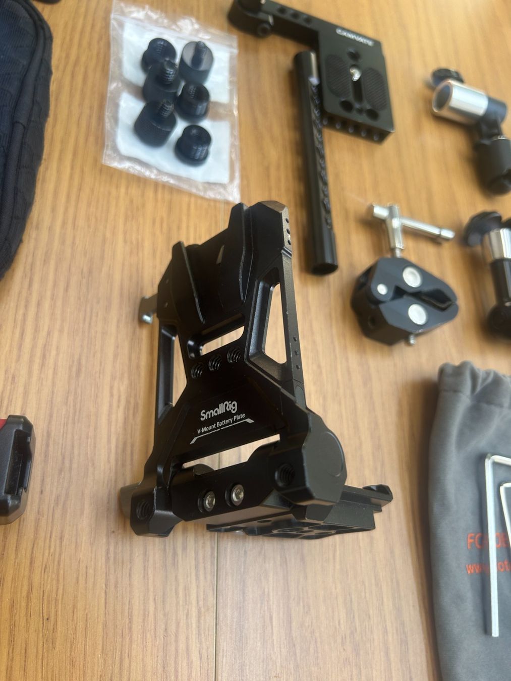 Smallrig Laufwerke & Adapter: Content Creator Set Stativ, Licht, Slider, Smallrig, Cage – Gebraucht aus Lenzburg von Joerebemi 2