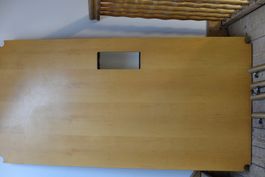 Schreibtisch Holz mit Metallbeinen