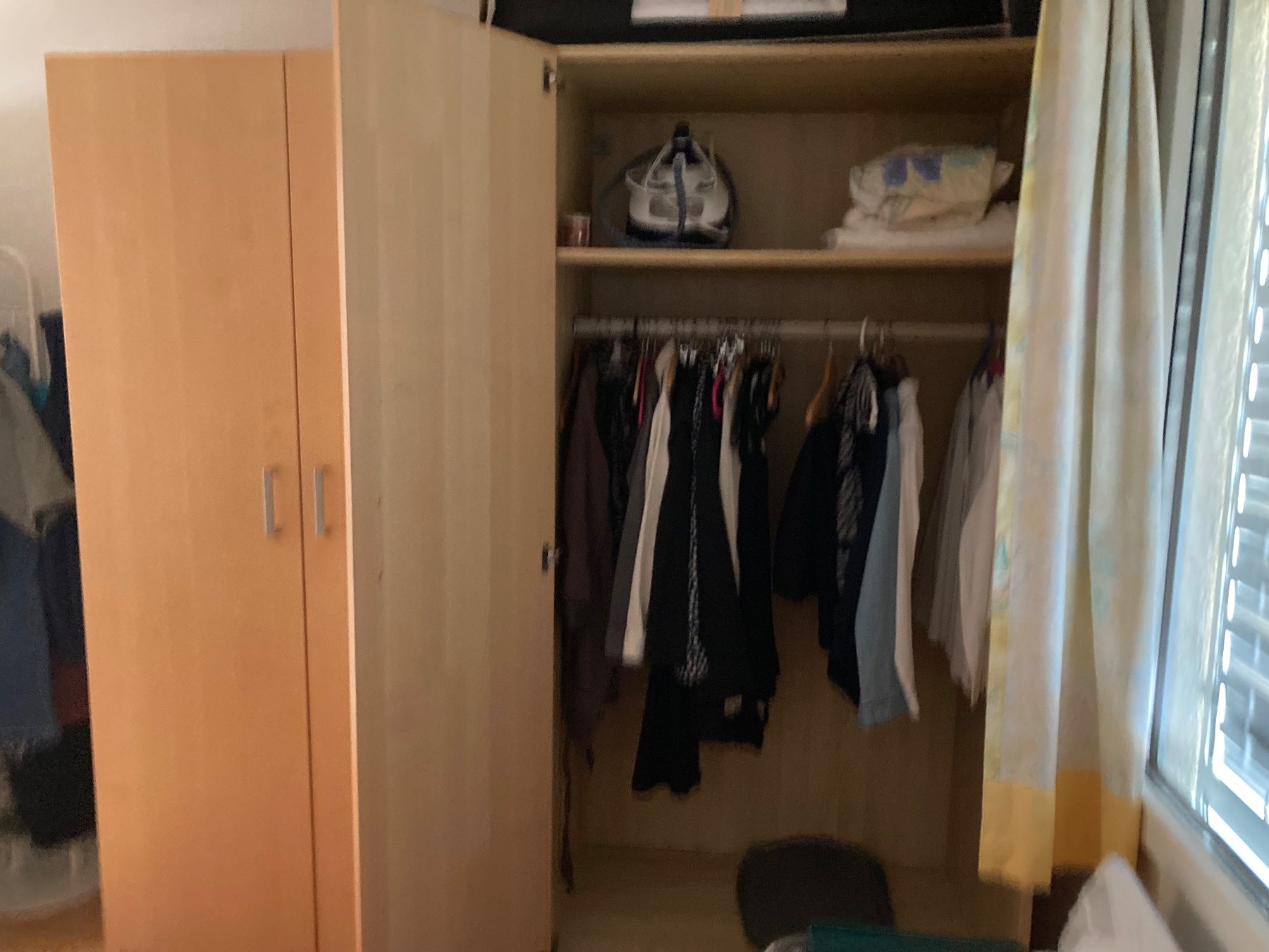 Armadi: Schrank – Usato da Laufen venduto da Fesanist 2