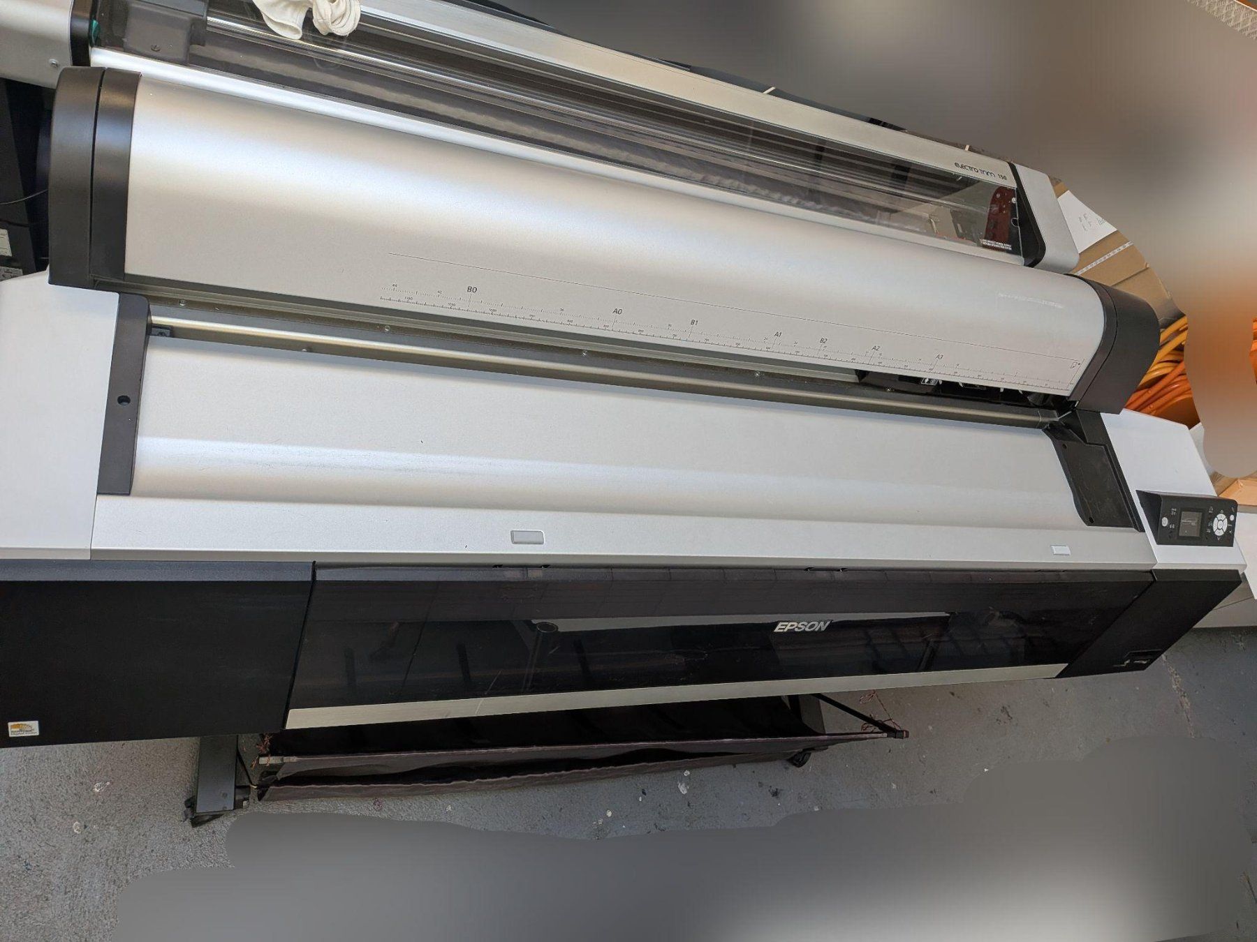 Epson Stampanti: Epson SureColor P8000 Plotter – Usato da Basel venduto da druckkollektiv 2