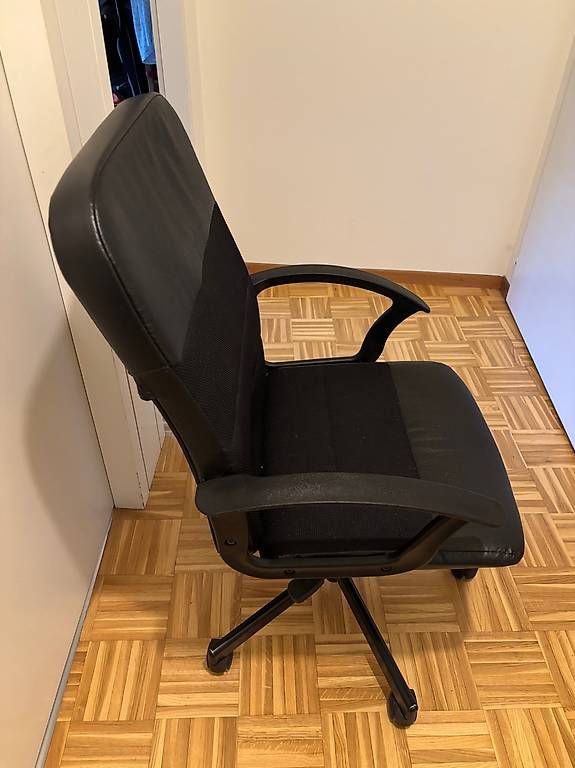 Chaises: Chaise de bureau – D'occasion à Ecublens VD par kel_z6wk 1