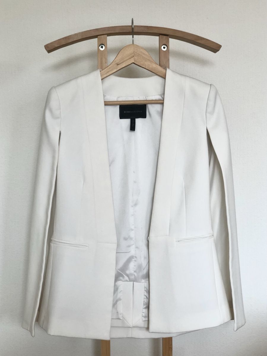 Completi & Tailleur: Ensemble blanc blazer cape et tailleur BCBG Max Azria – Nuovo (secondo la descrizione) da Clarens venduto da ale_yc7t 4