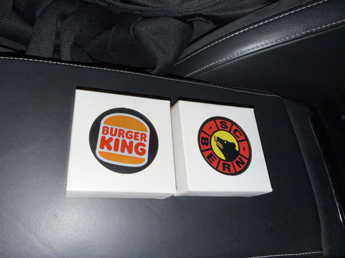 Bälle: 2x Eishockey Puck SC Bern Burger King – Neu und originalverpackt aus Altendorf von 1FrankenJohnny