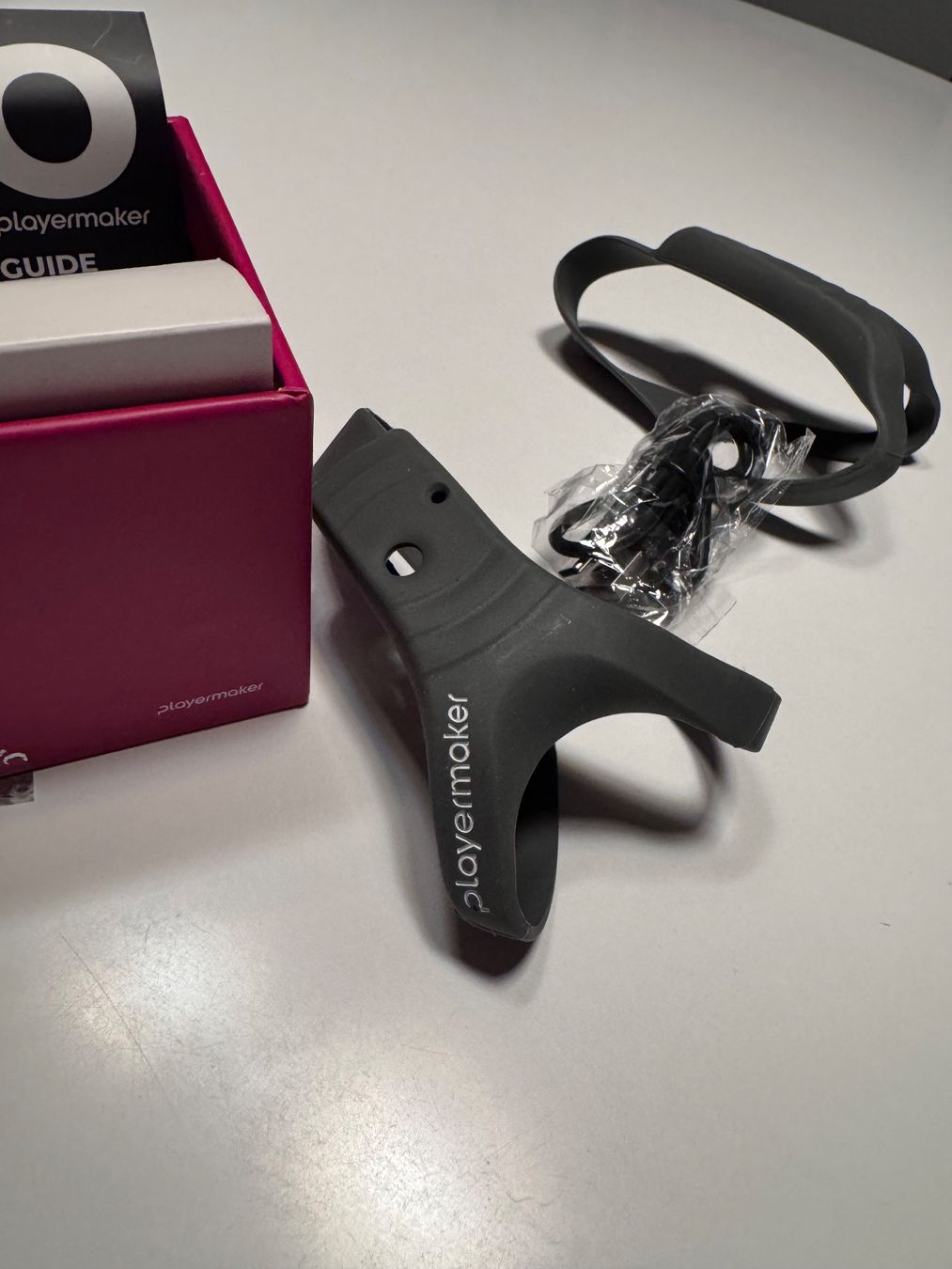 Bracciali & Braccialetti: UNO Playermaker Fussball Tracker - Neuwertig! – Nuovo (secondo la descrizione) da Zürich venduto da GC96 1