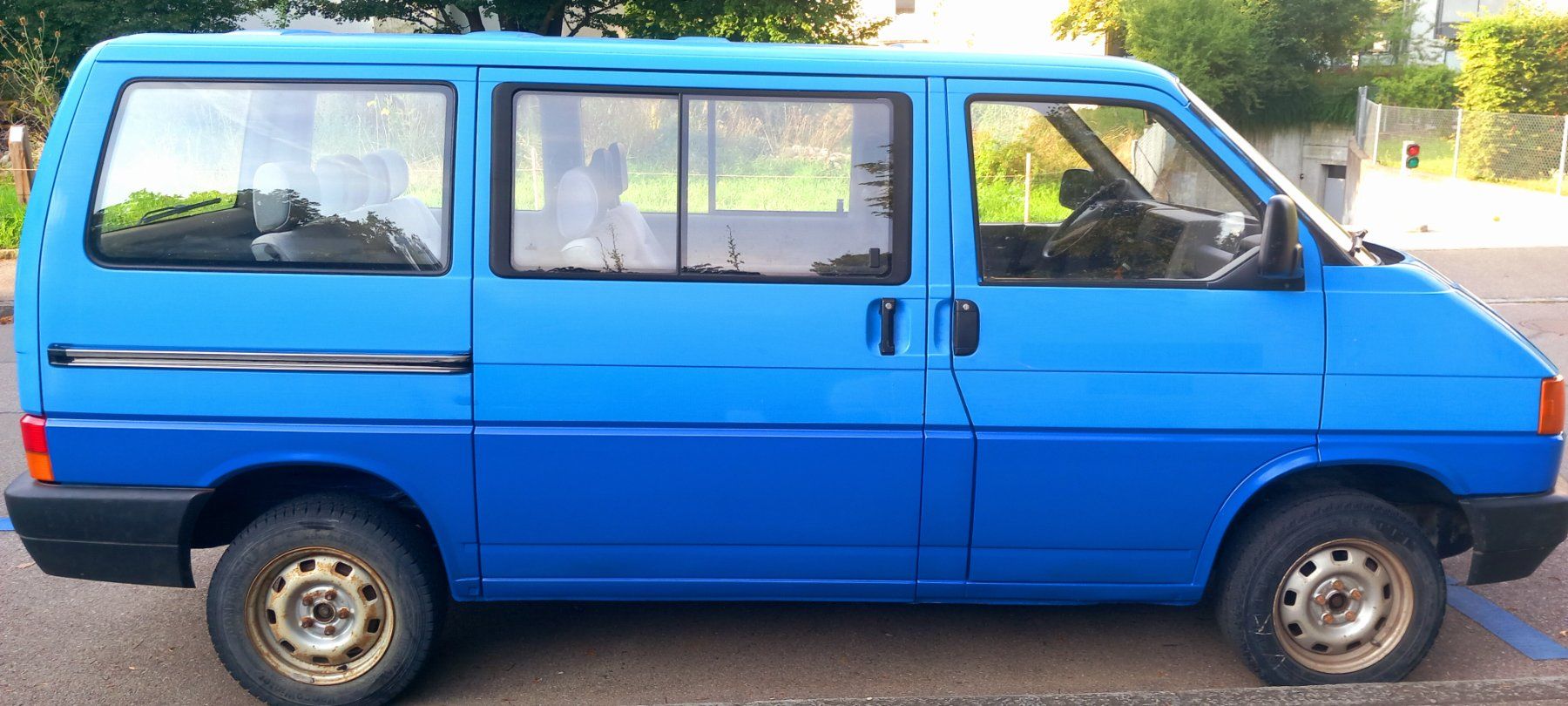 VW Automobili: Vw T4 2.50benzin mit MFK- 25 – Usato da Winterthur venduto da mes_q7bs 7