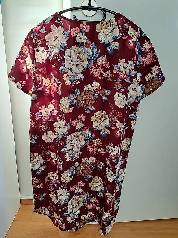 Vestiti: Blumenkleid Vero Moda Grösse S inkl. Versand CH – Usato da Winterthur venduto da ste_jhr6 2