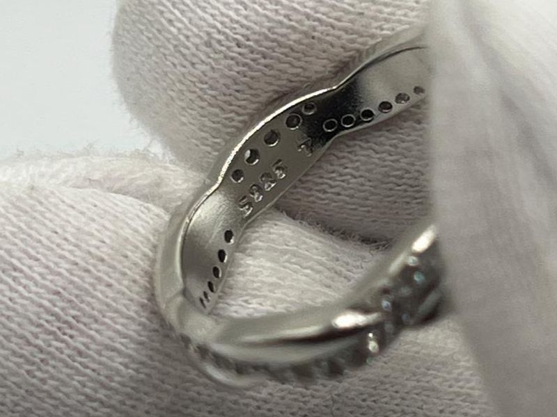 Ringe: Bague entrelacée strass en Argent 925 – Gebraucht aus Praz (Vully) von VVSWISS 1