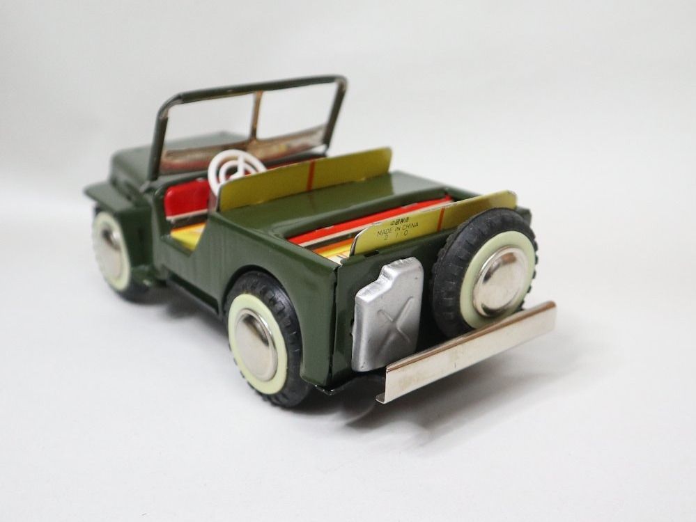 Blechauto Land Rover Army Jeep Schwungrad unbespielt 6