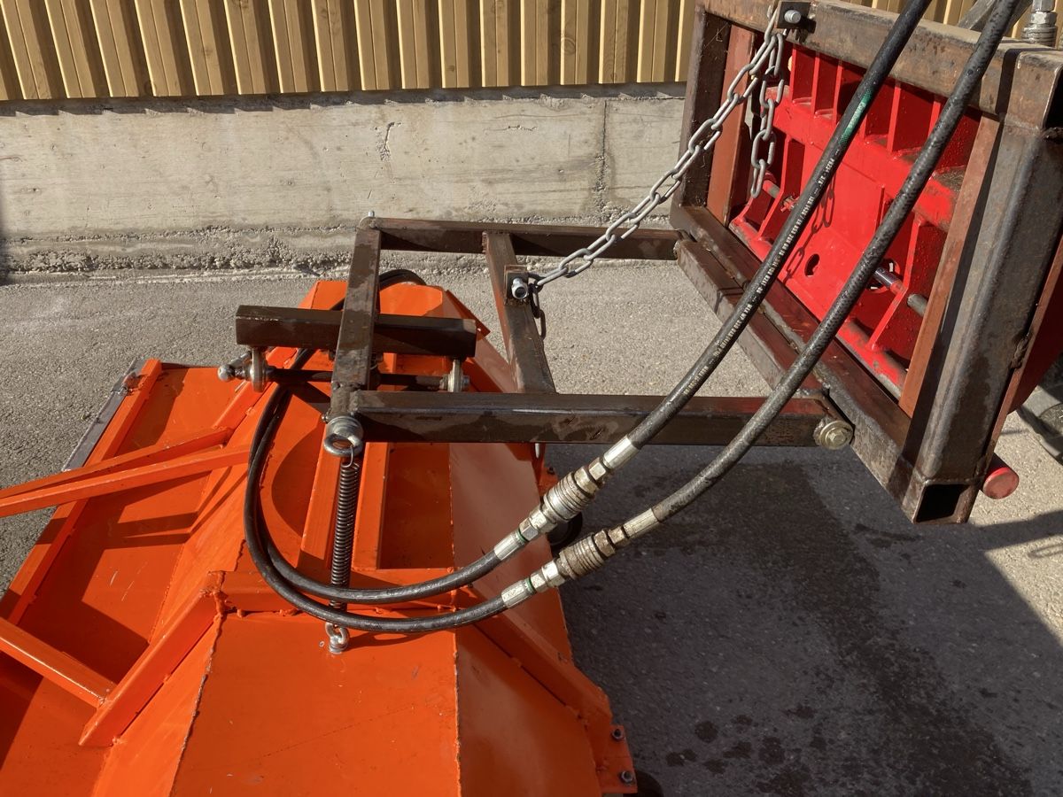 Toutes les machines: Kehrmaschine – D'occasion à Güttingen par lyma 8