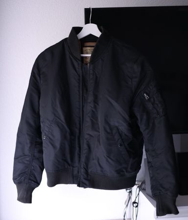 Alpha Industries MA-1 Bomberjacke, Schwarz, Grösse L–Top