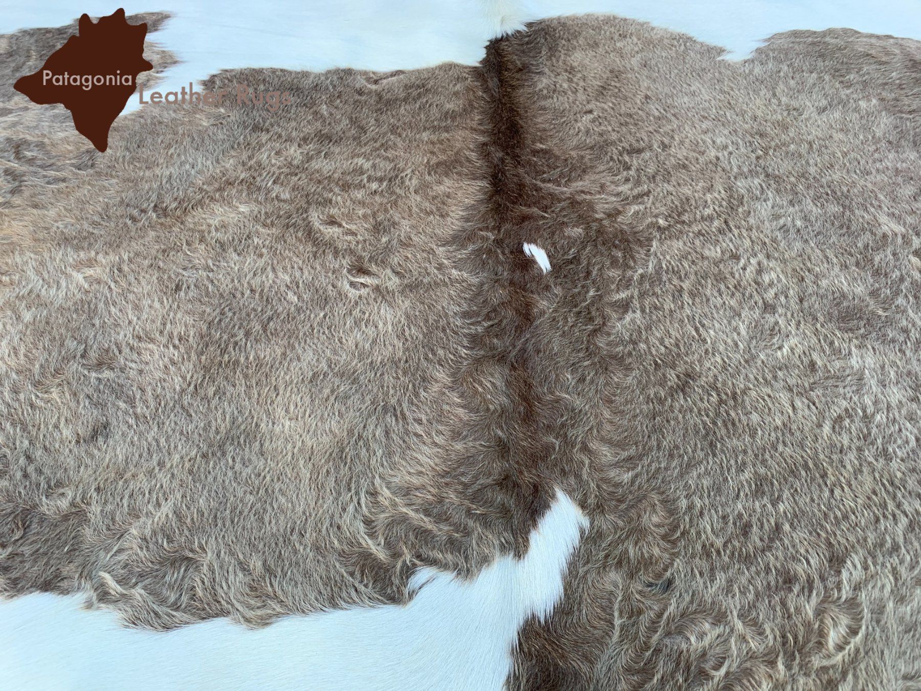 Tappeti: echtes Kuhfell Teppich Alpen/White – Nuovo e nell'imballaggio originale da Arbedo venduto da patagonialeatherrugs 1