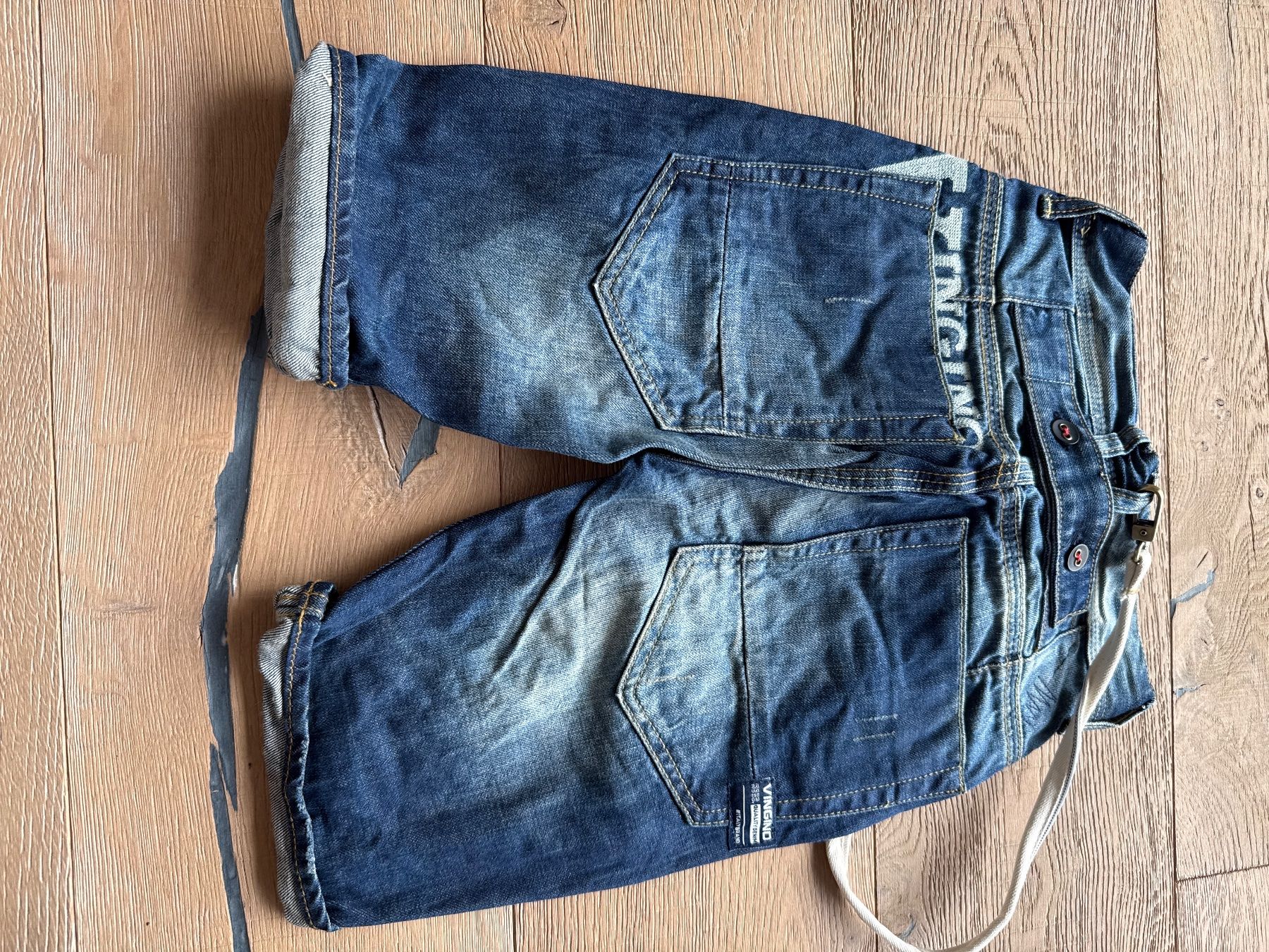 Vingino Pantaloni: Vingino Jeansshorts Gr. 7 – Nuovo (secondo la descrizione) da Himmelried venduto da Dievole 1