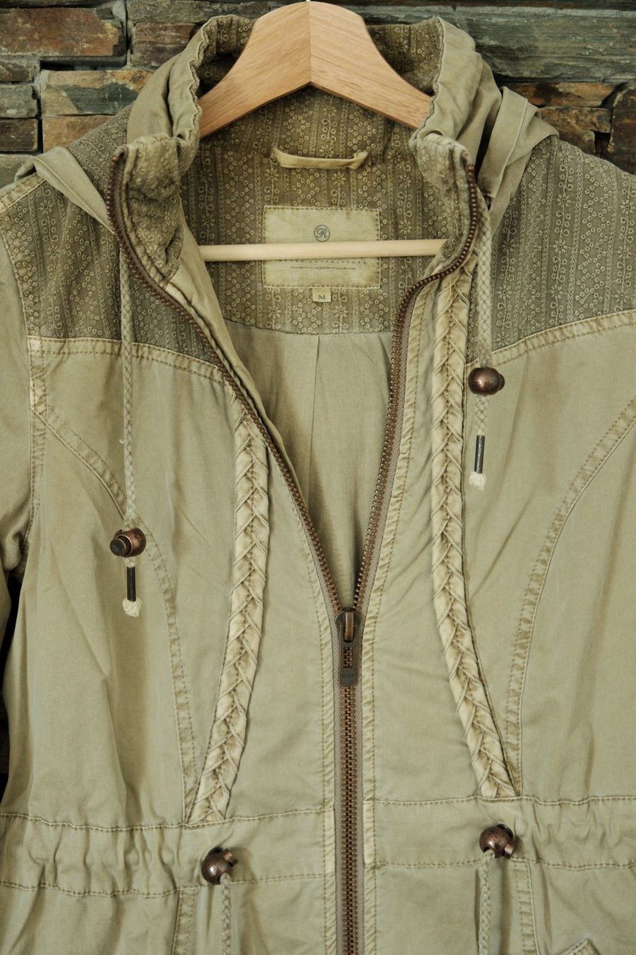 Cappotti: Jacke / Mantel REVIEW Gr. M beige – Difettoso da Wohlen AG venduto da Exitburn 1