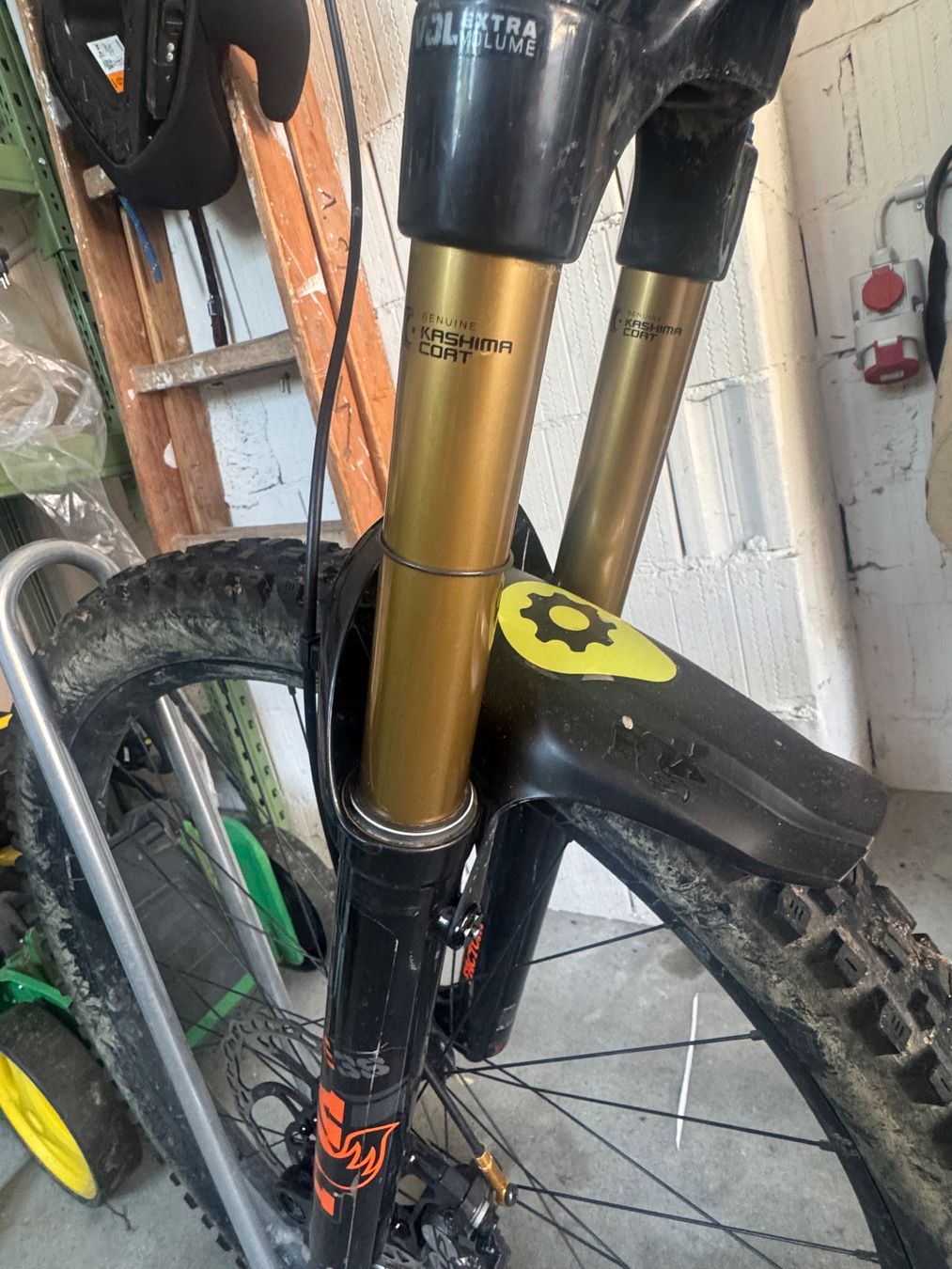 Specialized Biciclette: Specialized Enduro Comp, Carbon 2023 – Usato da Richterswil venduto da Silontree 3