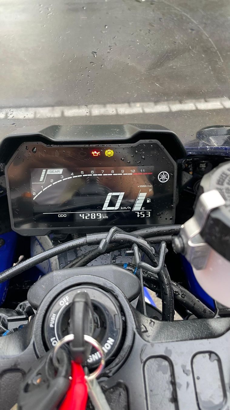 Yamaha Strada: Yamaha YZF-R7 - 2025 - 35kw – Usato da Zürich venduto da jam_2lrx 3
