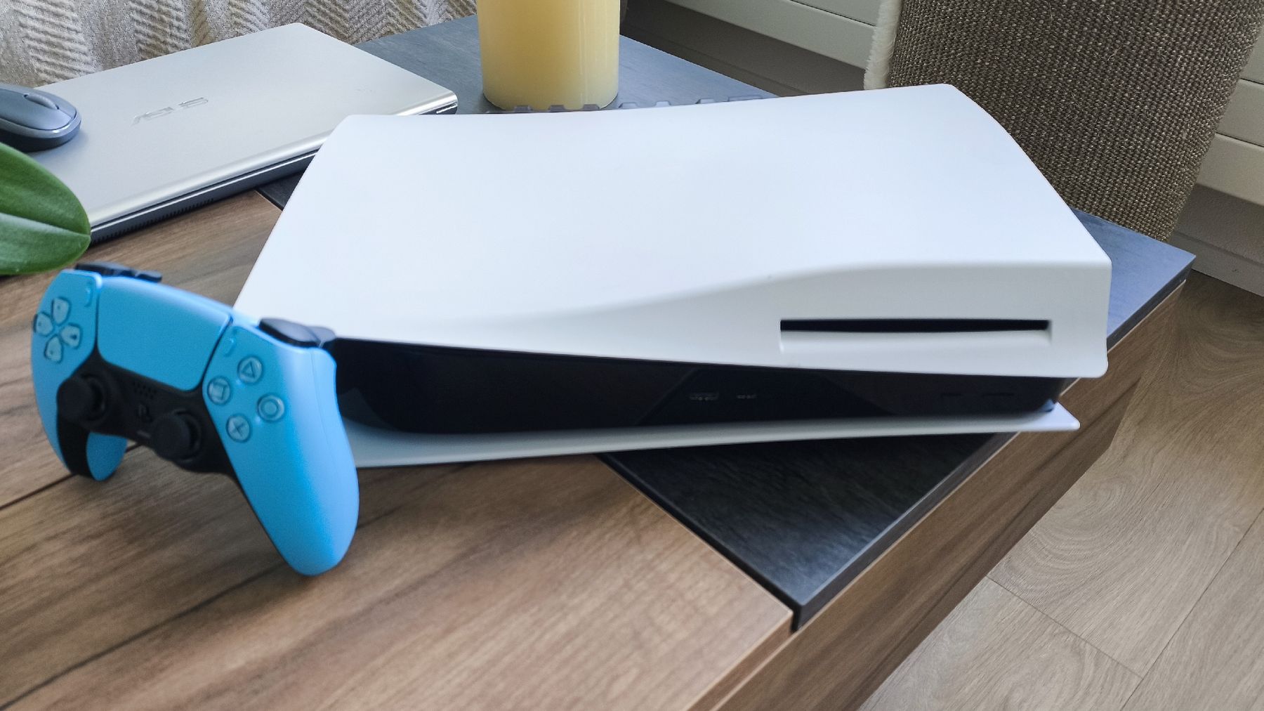 Sony Console: PS5 Disc Edition mit Controller – Usato da Luzern venduto da tri_9t6s
