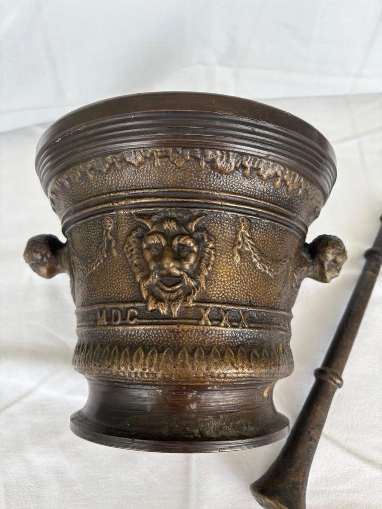 Altro per cucinare: Antiker, besonderer Messing Mörser 11kg – Usato da Romanshorn venduto da rirore418 2