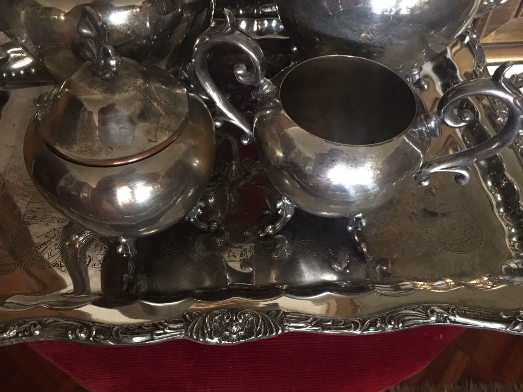 Set di piatti: Tee- Kaffeeservice auf Serviertablett ! – Usato da Brügg BE venduto da rutschimedizin 2