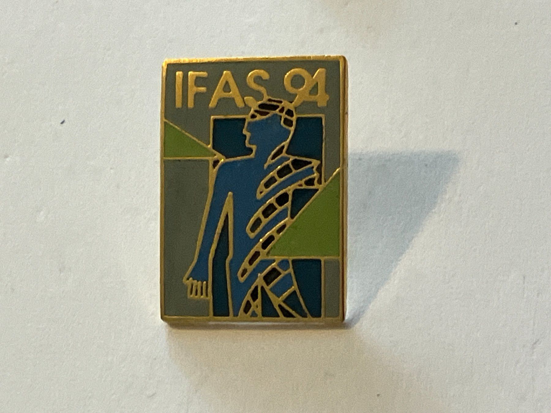 Placchette & Badge: 1 Pin IFAS 1994 – Usato da Basel venduto da djwwpp