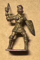 Ritter aus Kunststoff