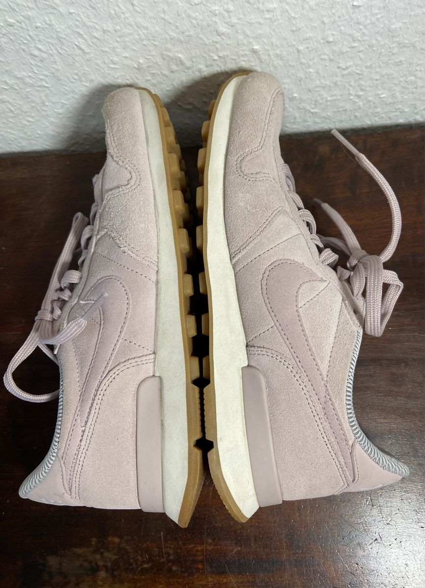 Nike Scarpe da donna: Nike Sneaker Schuhe Gr. 40 rosa – Usato da Fislisbach venduto da KolibriSecondhand 2