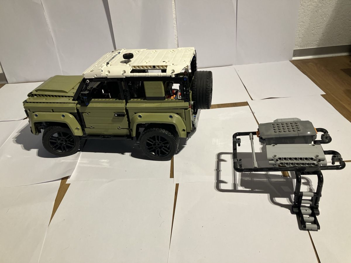 Lego Jeux de construction: Lego technic land rover devender42110 ohne Sticker  – D'occasion à Oberbütschel par cheuae 7