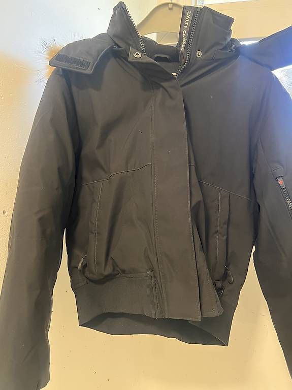 Jacken: GIACCA NERA ZAVETTI E CANADA M – Gebraucht aus Tenero von loa_7m8d 2