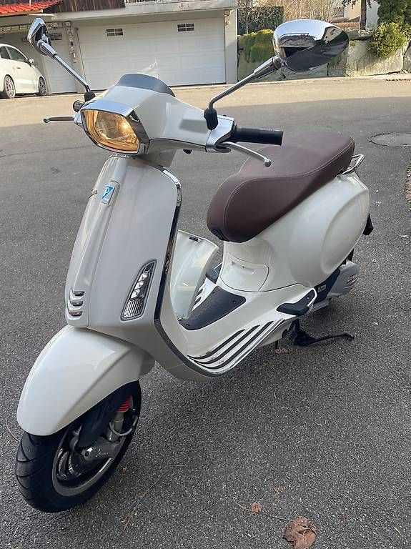 Vespa Scooters: Vespa Sprint – D'occasion à Uster par Honda72 1