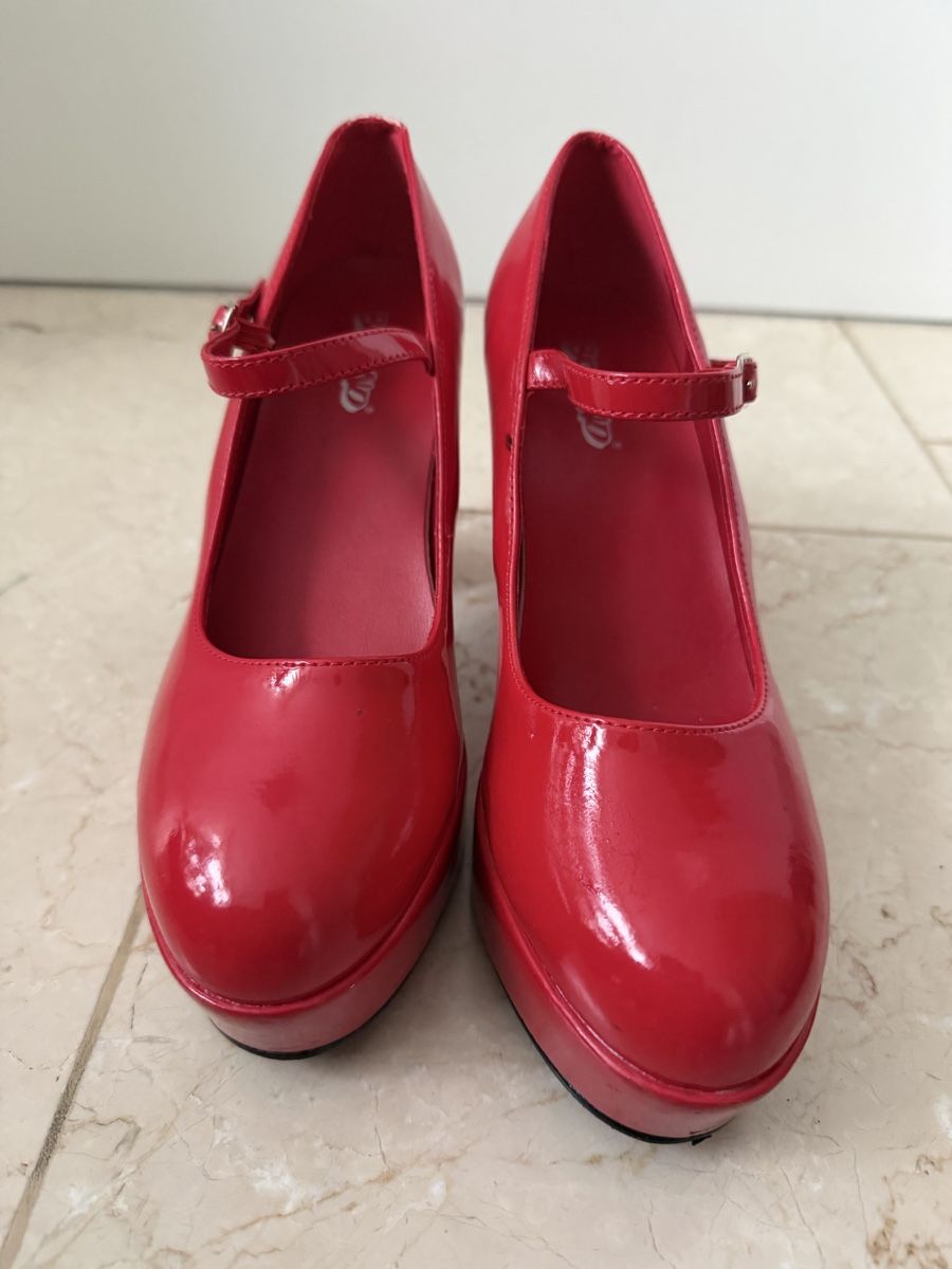 Scarpe da donna: Plateau Pumps Lack rot, Gr. 39 – Usato da Chur venduto da mir_8ns7 1