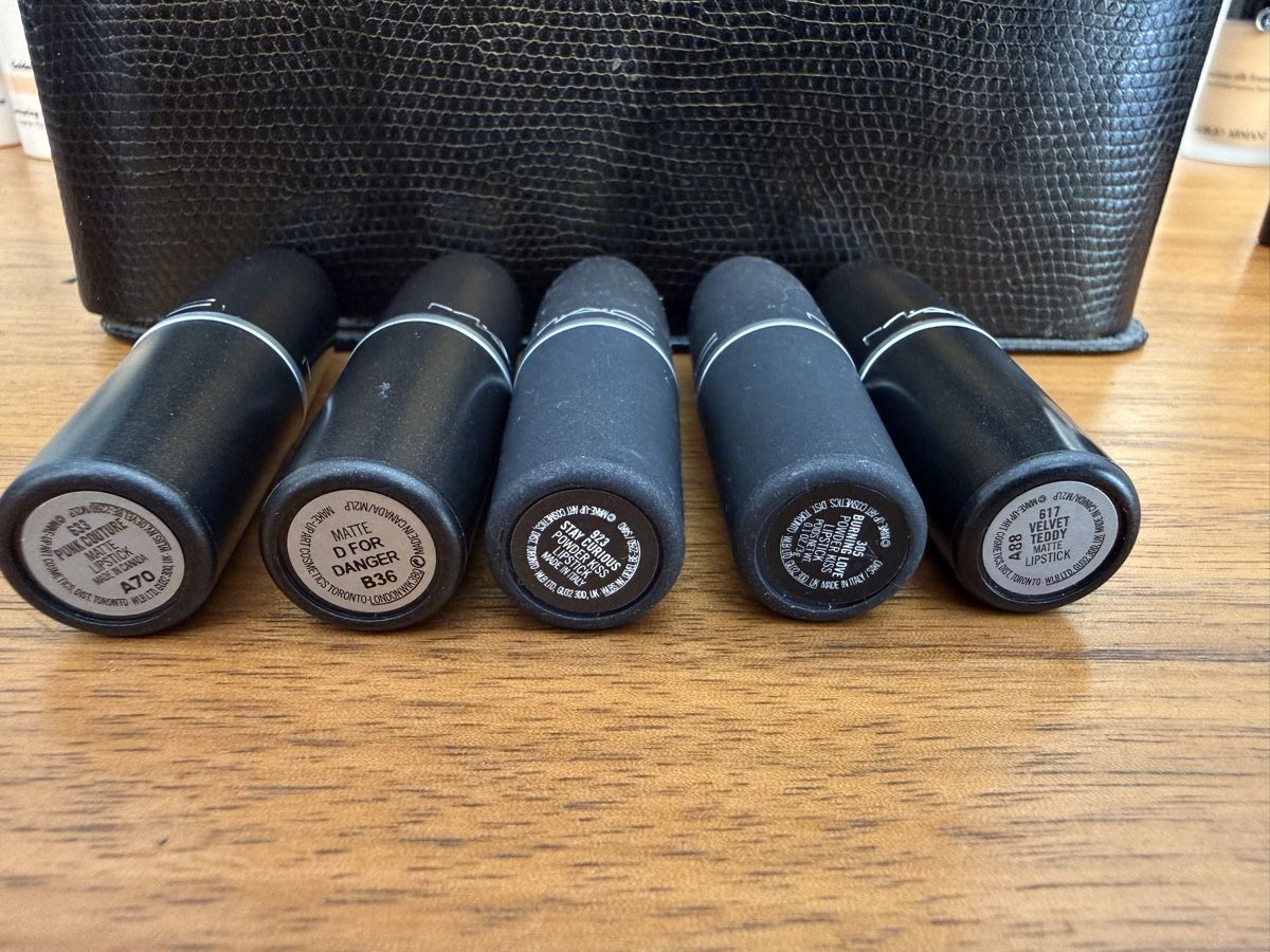 Mac Cosmetics Make-up: MAC Lippenstift Set, verschiedene Farben – Usato da Zürich venduto da pinish 6