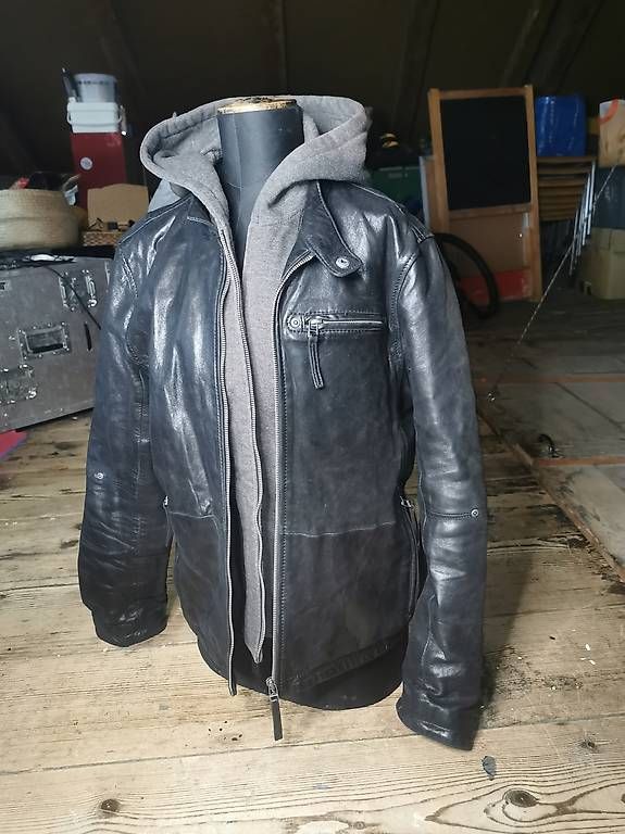 Giacche: Neuwertige Lederjacke  – Usato da Zürich venduto da Cyi_paint