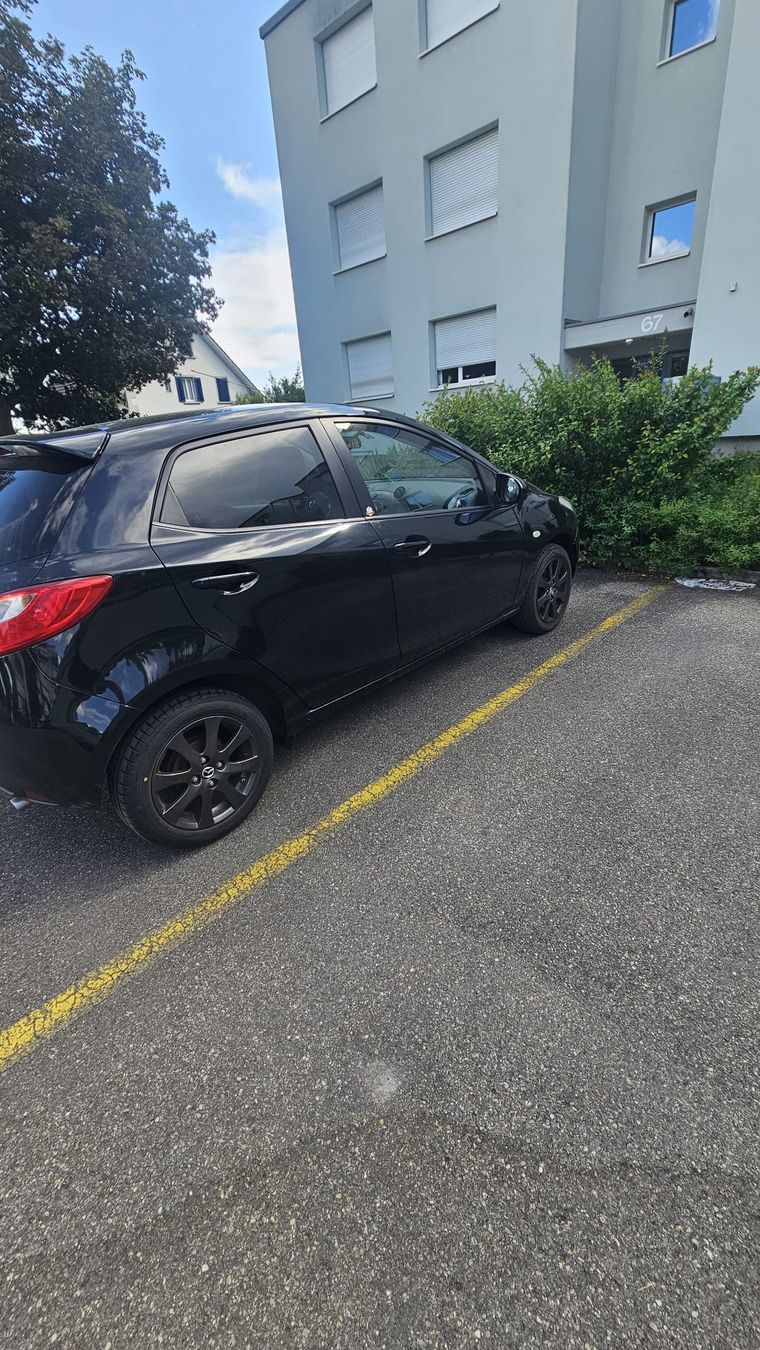 Mazda Autos: Mazda 2 ab MFK – D'occasion à Zürich par stufenhecks 3