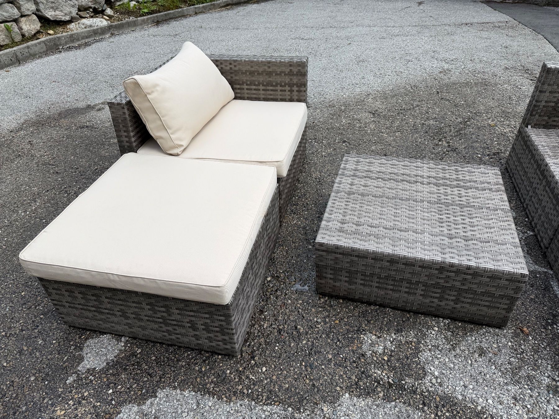 Divani: Salon de jardin 5 modules avec les coussins – Usato da Vugelles-La Mothe venduto da Tcho