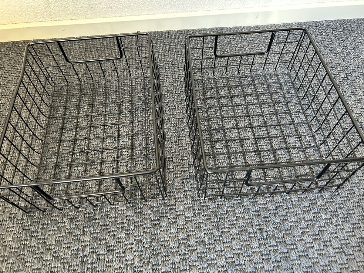 Sonstiges für Haushalt & Wohnen: 2 Wire Storage Baskets dark grey for organization – Gebraucht aus Zürich von mar_d7zz
