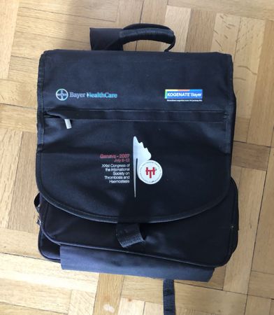 Sac à dos NEUF 45/38/12 noir spacieux et pratique