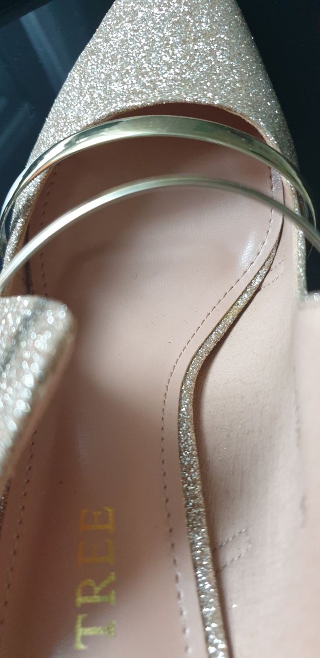 Scarpe da donna: Neue Pantoletten gold Gr. 37.5 – Nuovo (secondo la descrizione) da Wettswil venduto da the_jr6l 3
