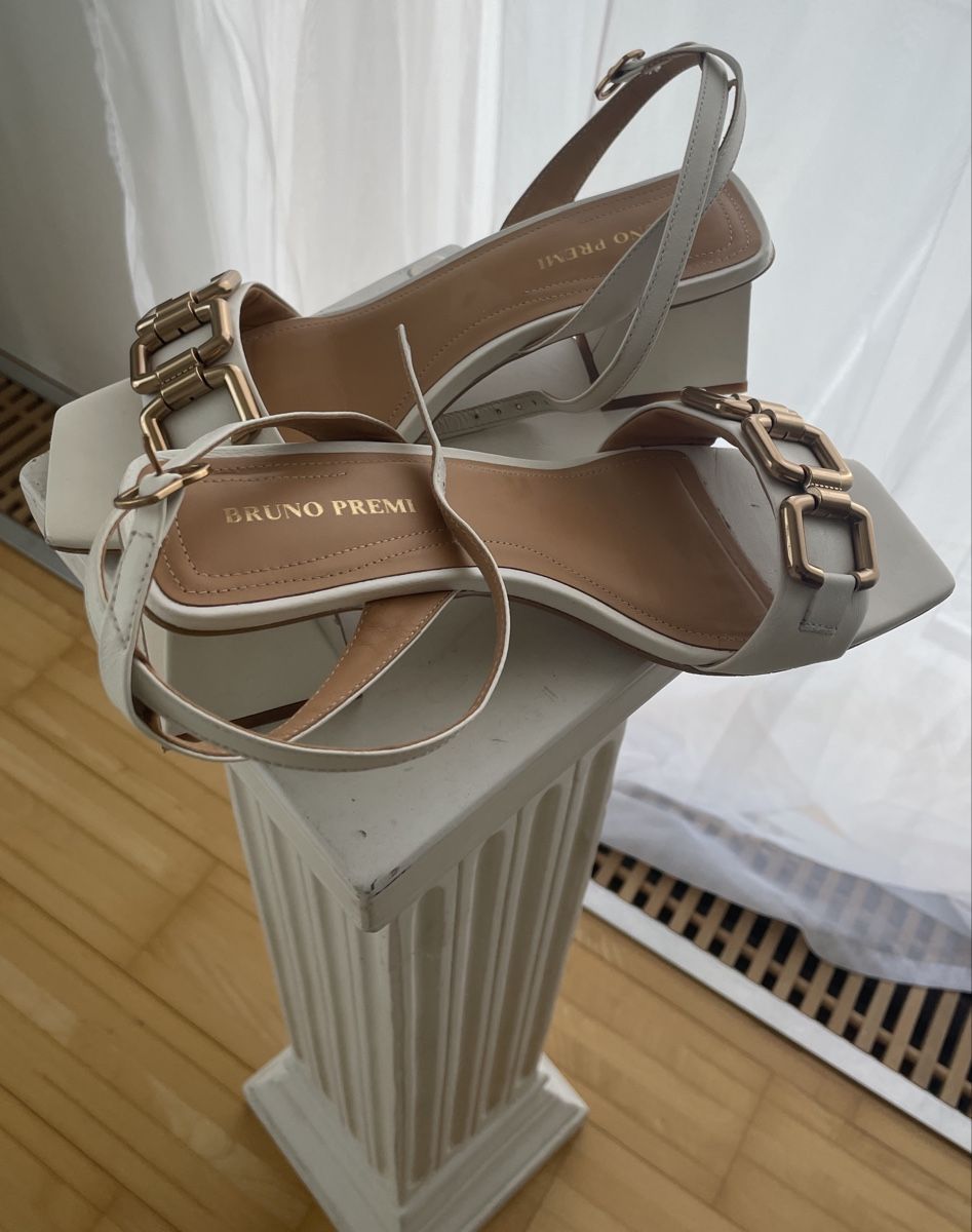 Scarpe da donna: Leder Sandalen – Usato da Bellmund venduto da bethybeni 1