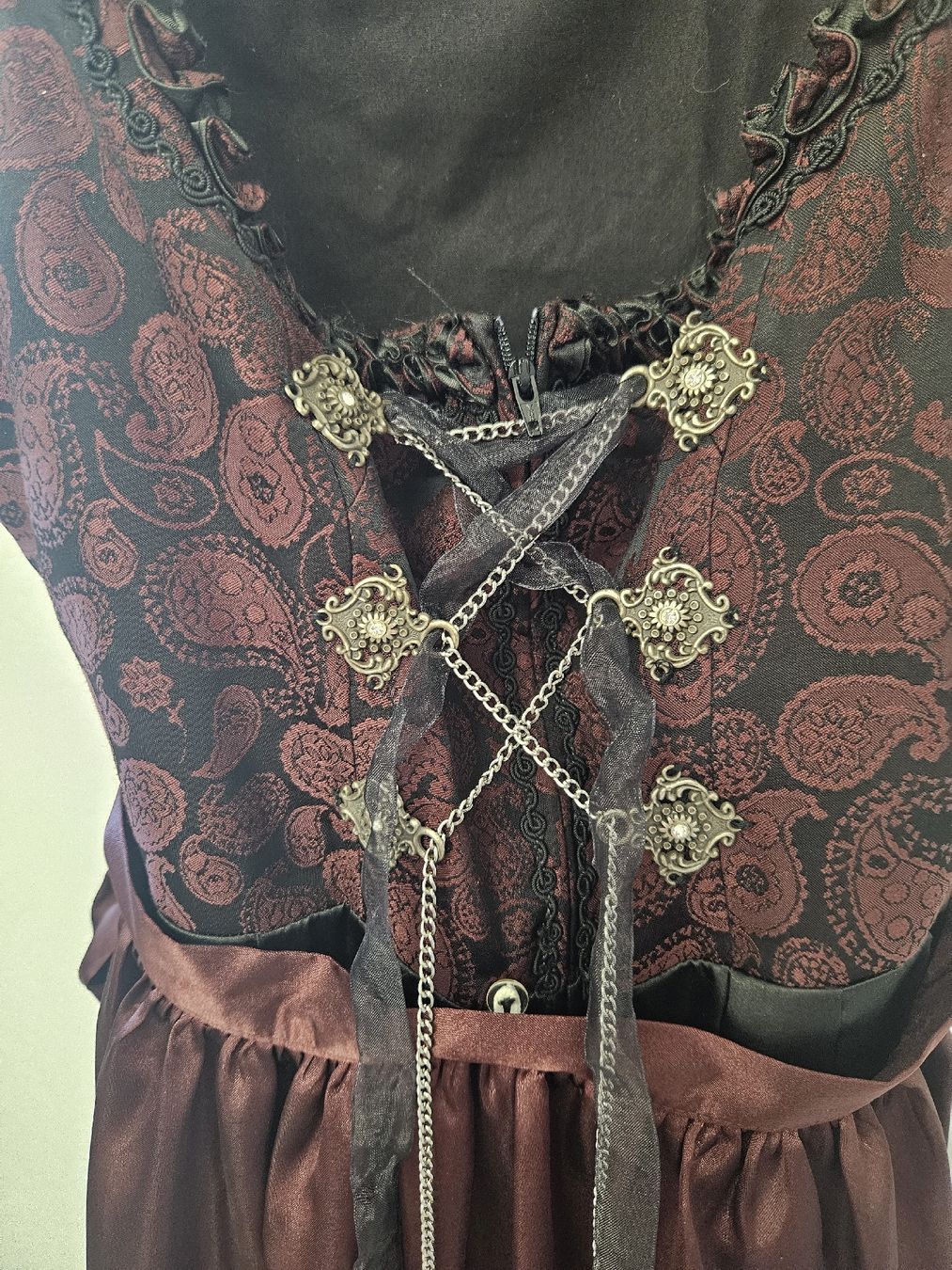 Robes: Dirndl – D'occasion à Dübendorf par dancer90 1