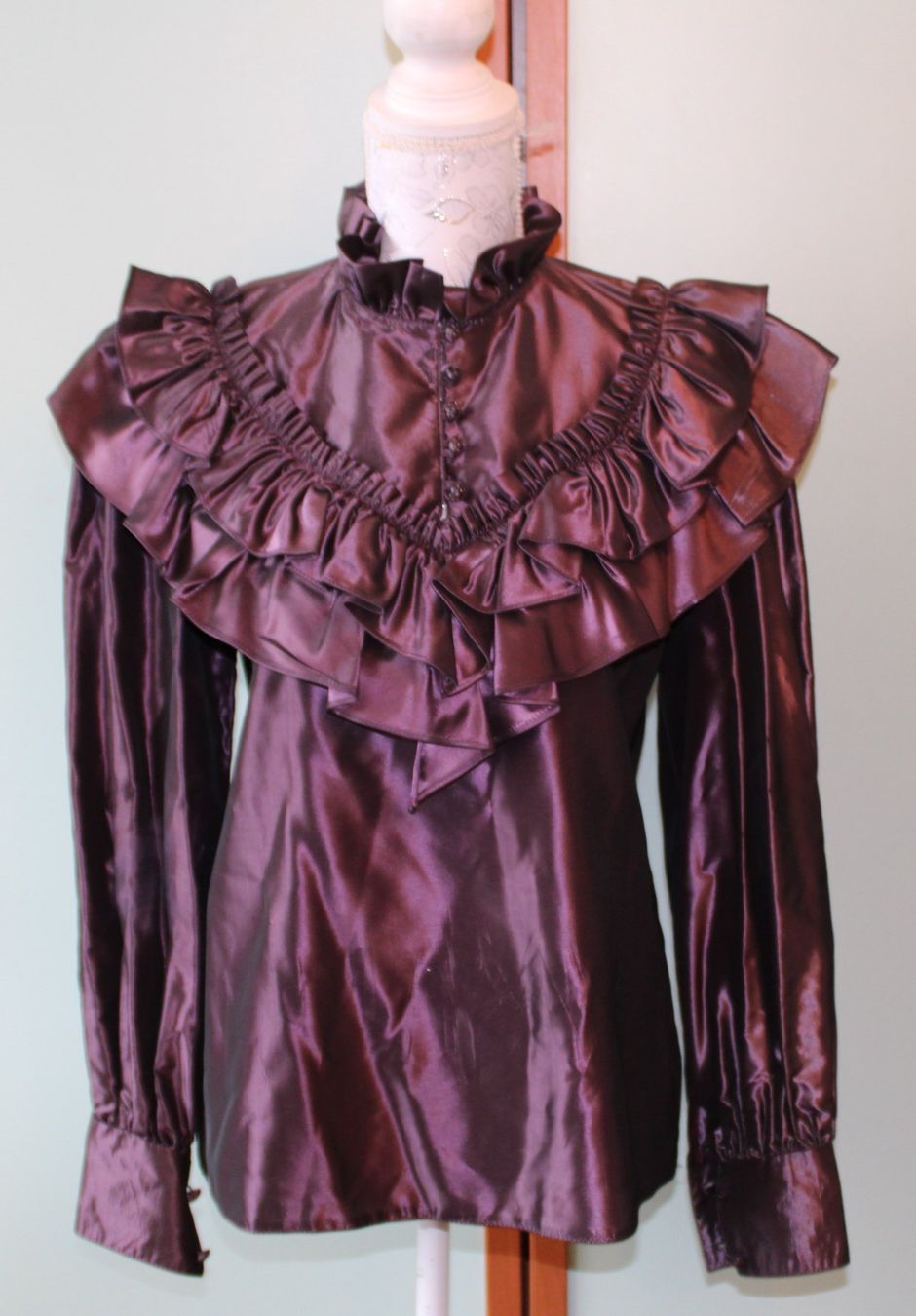 Costumi: Rock & Bluse (CW) – Usato da Schaan venduto da antikes_und_kurioses 2