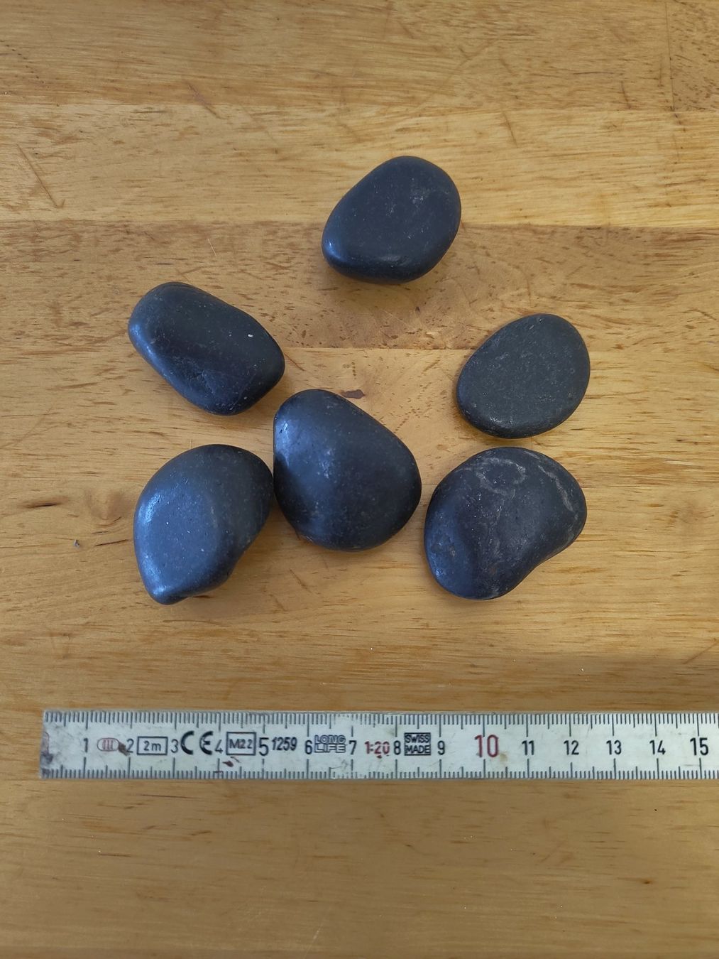 Minerali & Pietre curative: 6 Stück schwarze Dekosteine – Usato da Emmenbrücke venduto da BlSi