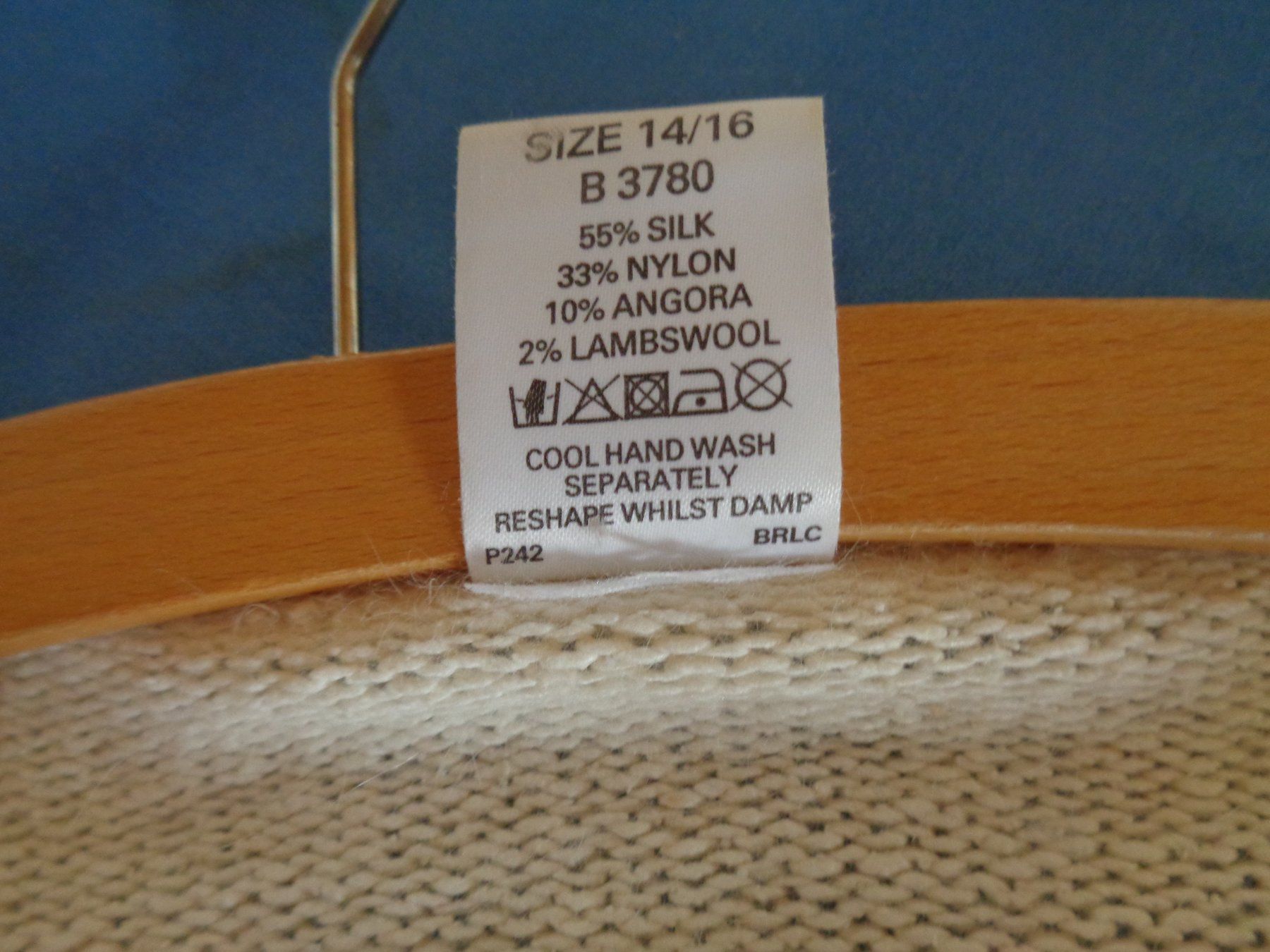 Pullover & Sweatshirts: wunderschöner Pullover mit 55% Seide – Neu (gemäss Beschreibung) aus Frauenkappelen von ninanu80 3