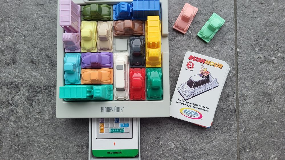 Rush Hour Logikspiel – Schiebe-Puzzle Mit 40 Level, Fördert Denkvermögen, Für Kinder Ab 6 Jahren & Familie, Perfekt Für Reisen