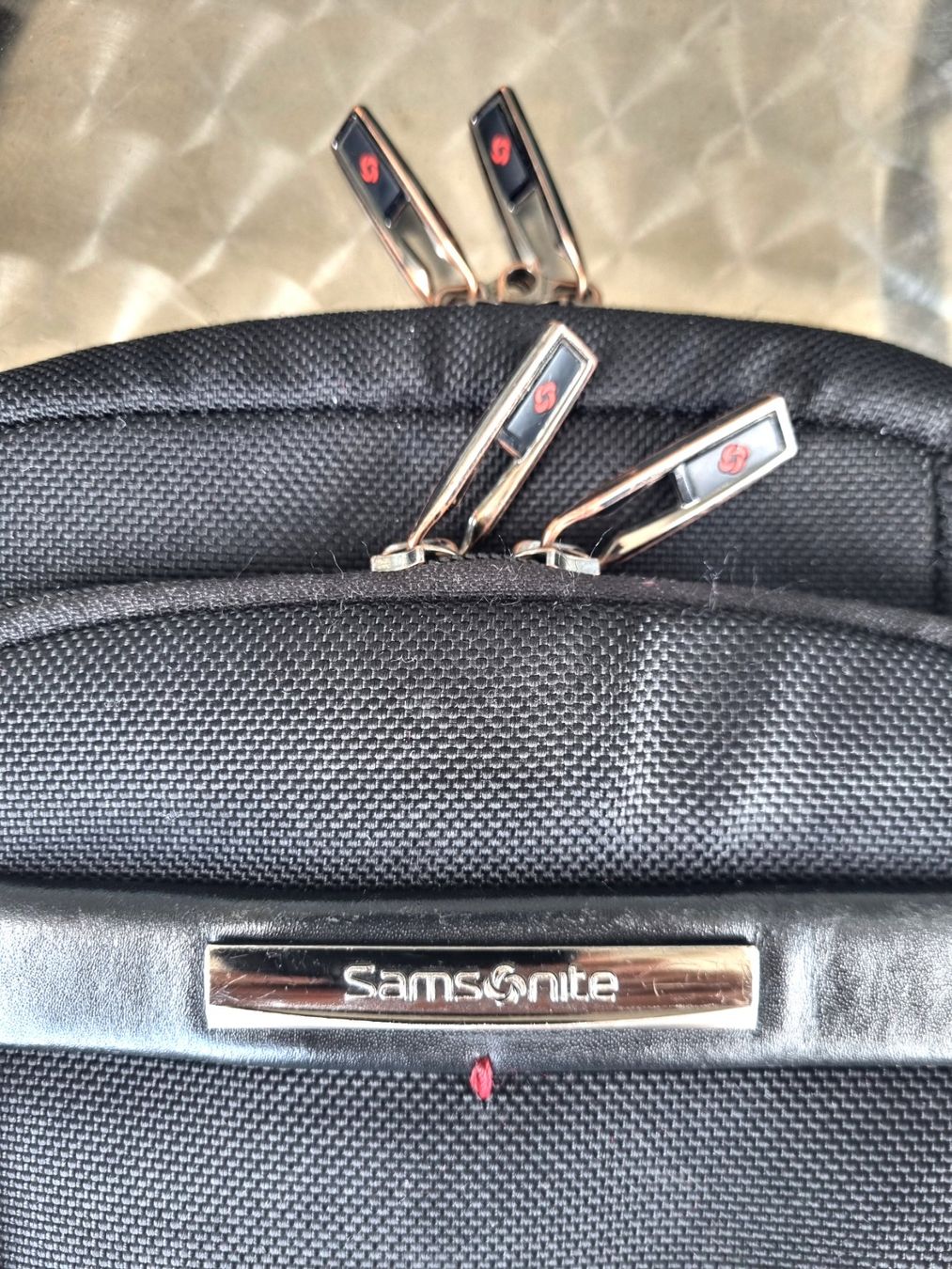 Samsonite Sacs: SAMSONITE PRO DLX 5 Umhängetasche – D'occasion à Glattbrugg par Adriano2014 1
