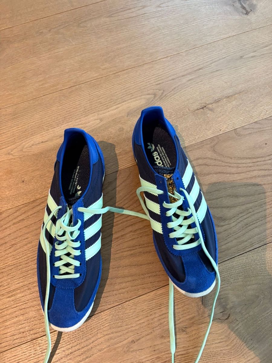 Adidas Scarpe da donna: Adidas sneakers 38-39 – Nuovo e nell'imballaggio originale da Unterägeri venduto da Tommtes 1
