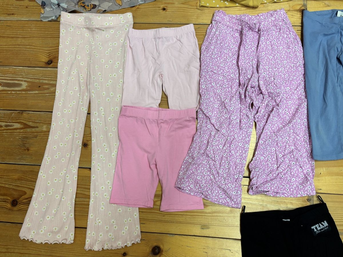 Lotti & Set di vestiti: Kleiderpaket Mädels, Grösse 128/134 – Usato da Büren an der Aare venduto da Nikito2001 4