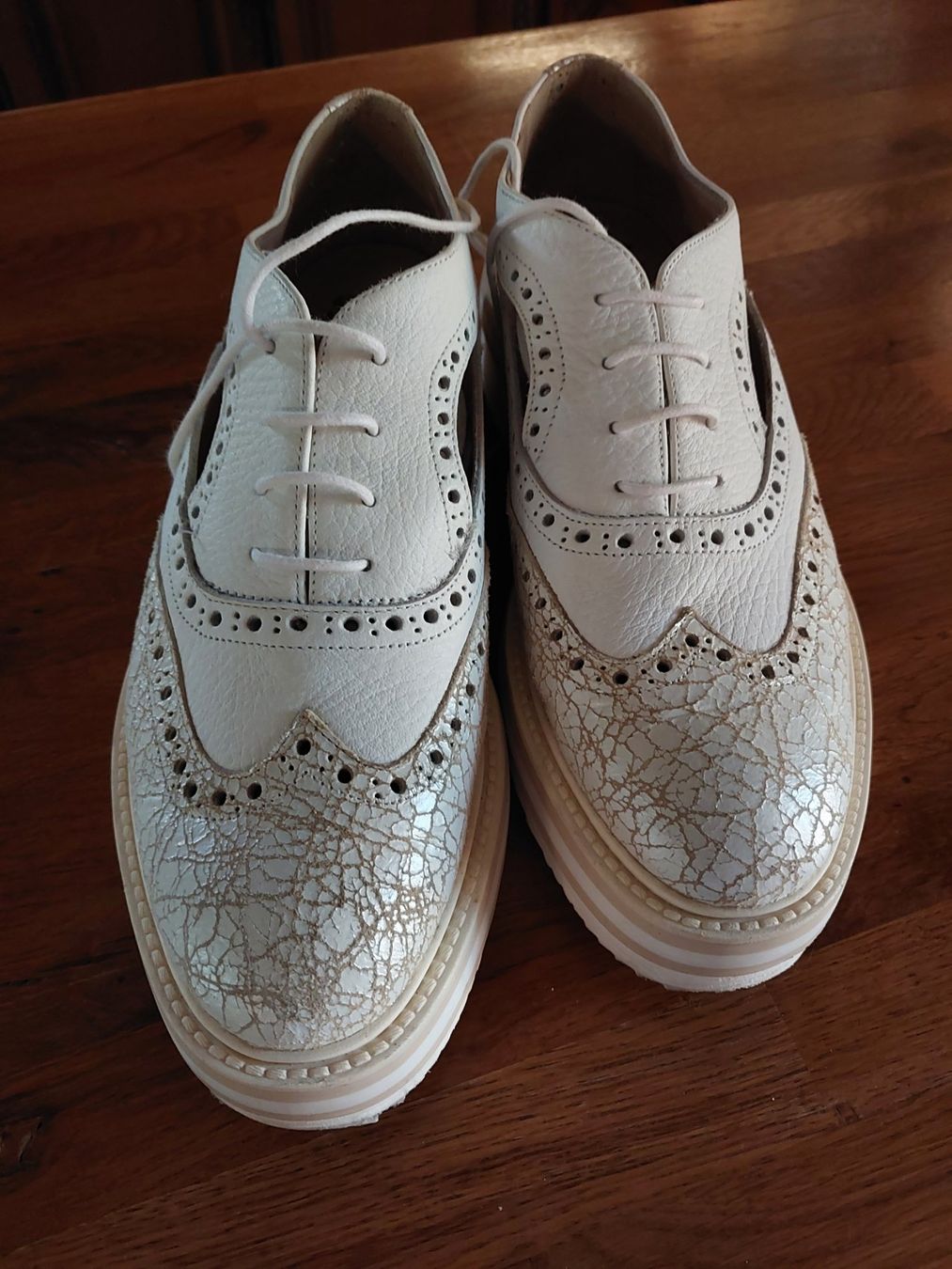 Scarpe da donna: Chaussures 37 – Usato da Gingins venduto da danolive