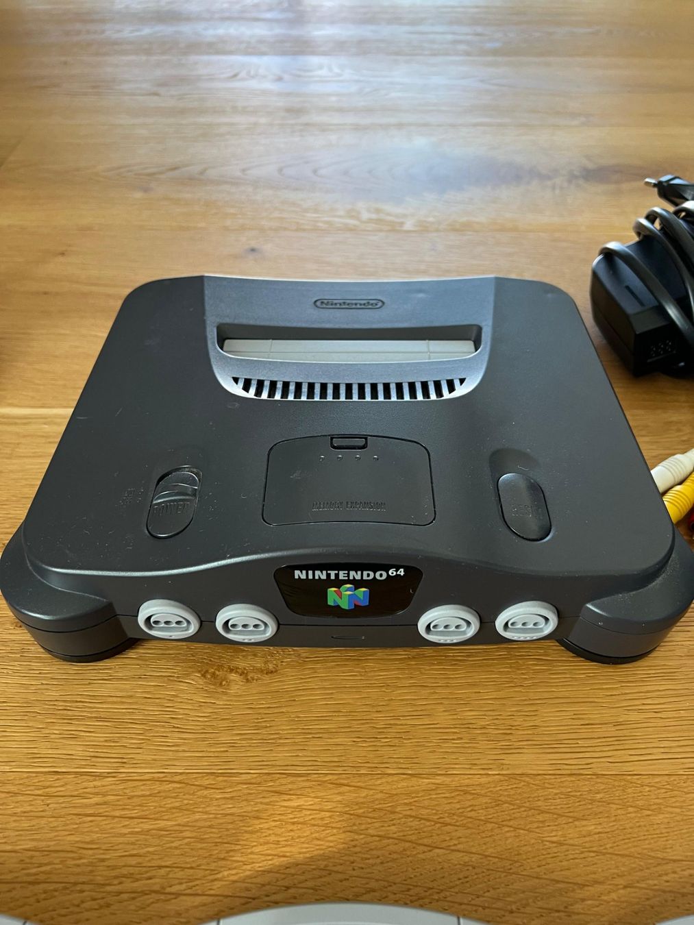 Nintendo Console: Nintendo 64 Konsole mit 7 Spielen – Usato da Schönenbuch venduto da retrohunter 2