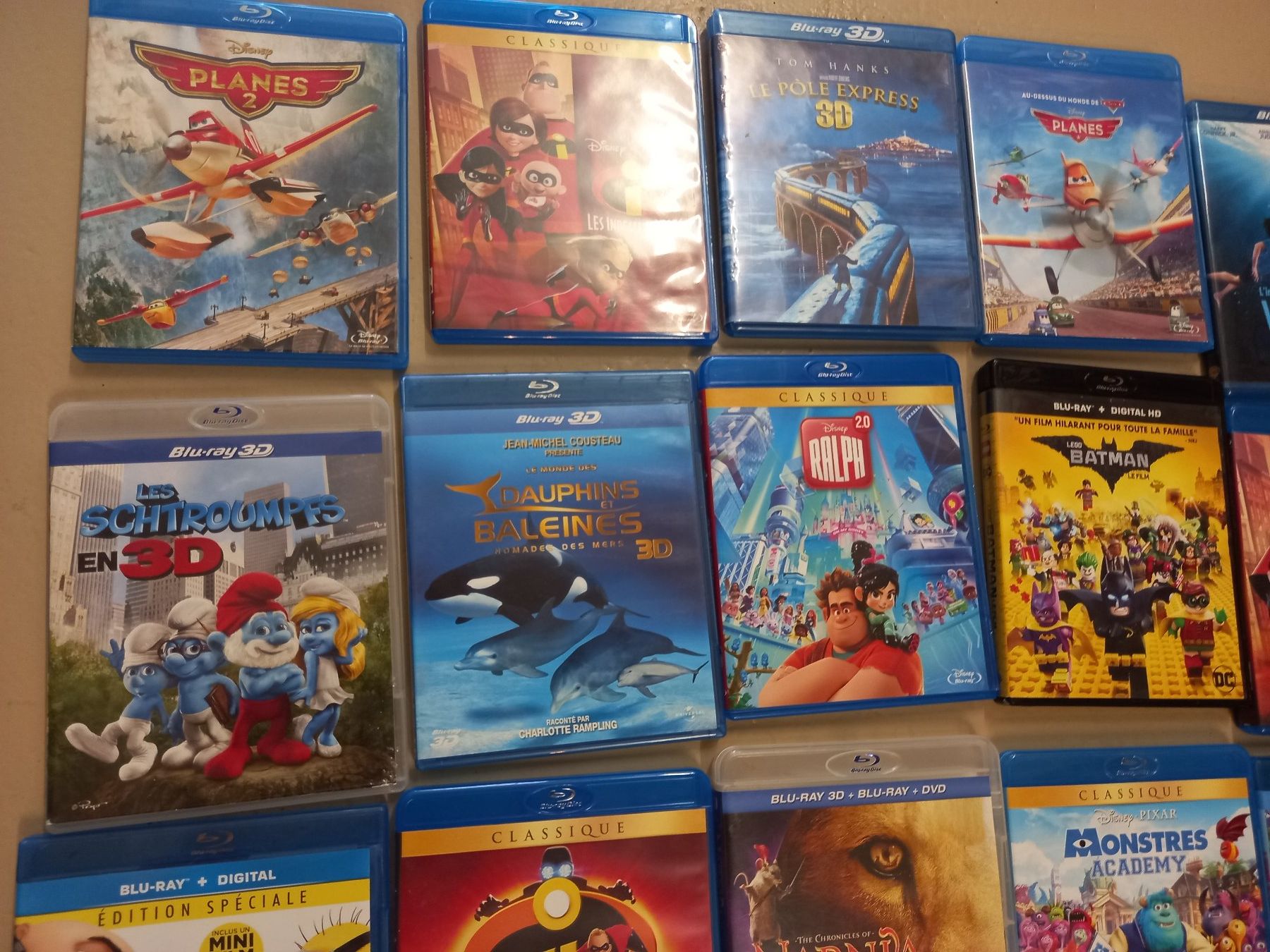 Tutti i DVDs: lot de 34 Blu-ray pour enfant – Usato da Prez-vers-Siviriez venduto da Monija70 1
