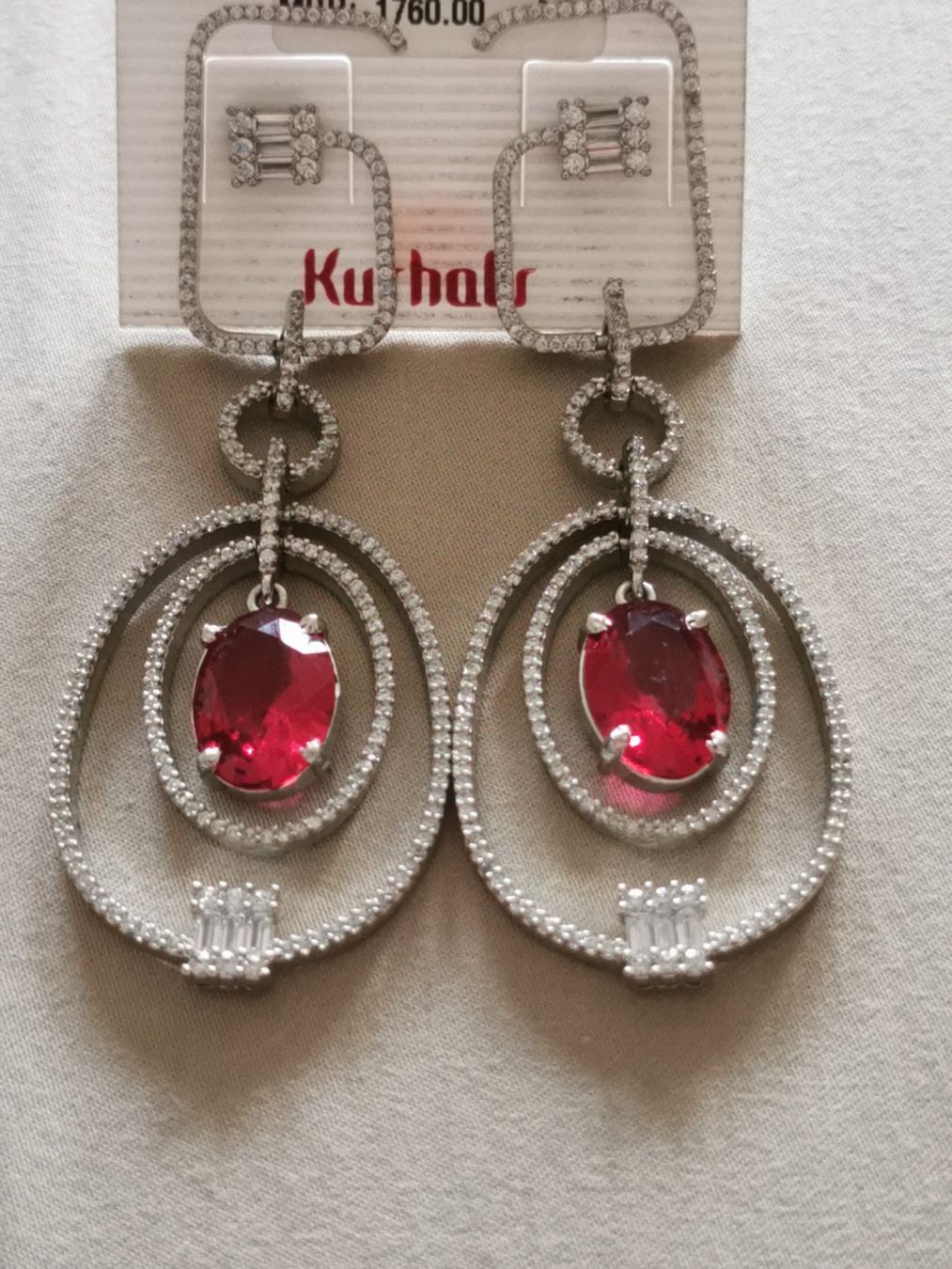 Ohrringe & -stecker: Hochwertige Damen Ohrstecker – Neu und originalverpackt aus Schlieren von vlalif